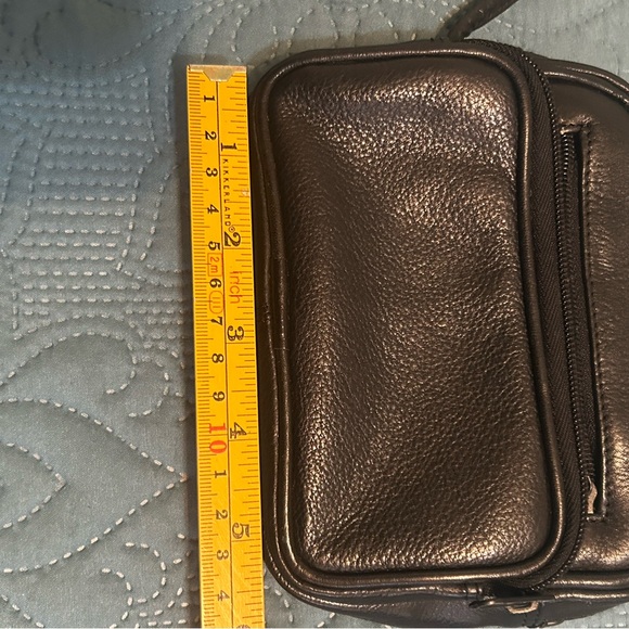 Black leather crossbody/fanny pack small bag, Wilson Leather, many zip sections. - Picture 7 of 14